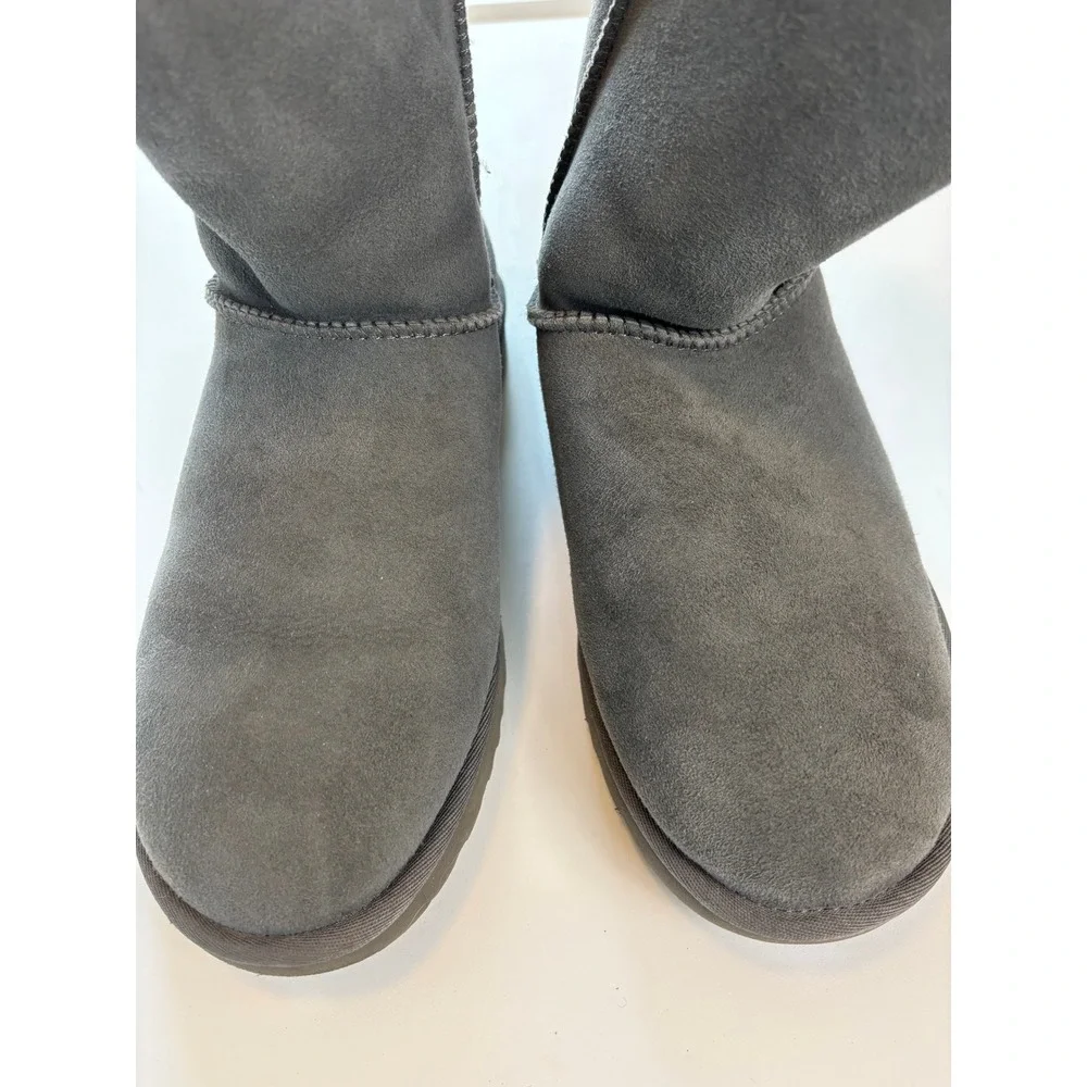 UGG Bailey Button Grey Suede Boots Womens 9 Sheepskin Lined Mid Calf